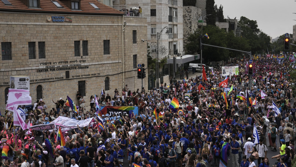 Hiljade ljudi na Paradi ponosa u Jerusalimu, više od 2.000 policajaca čuvalo učesnike