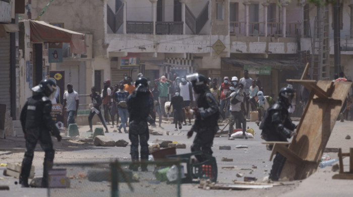 Devet osoba ubijeno u Senegalu, sukobili se policija i pristalice osuđenog opozicionog lidera