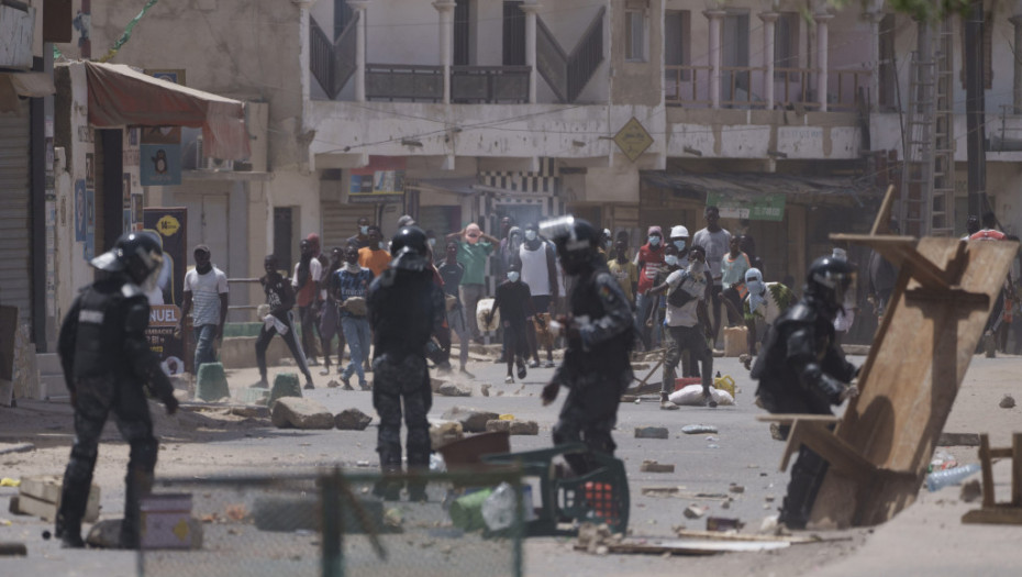 Devet osoba ubijeno u Senegalu, sukobili se policija i pristalice osuđenog opozicionog lidera