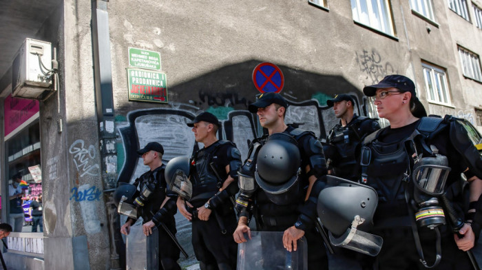 Pucnjava na Baščaršiji: Jedna osoba povređena, policija traga za napadačem