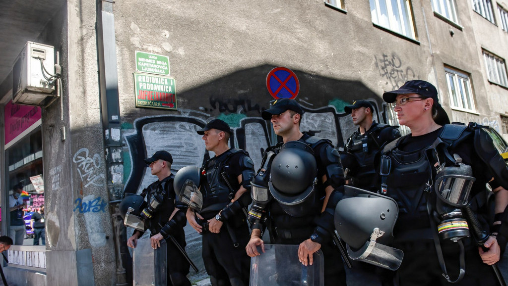 Pucnjava na Baščaršiji: Jedna osoba povređena, policija traga za napadačem