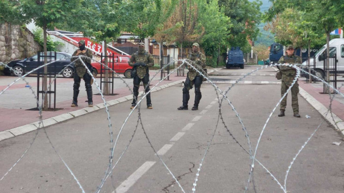 KRIZA NA SEVERU KOSOVA Nastavljeni protesti građana, Turska započela raspoređivanje specijalaca