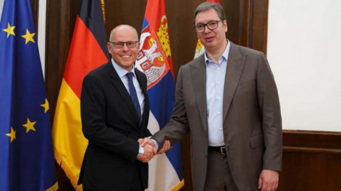 Vučić sa Bajerom o situaciji na Kosovu i ekonomskoj saradnji Srbije i Nemačke