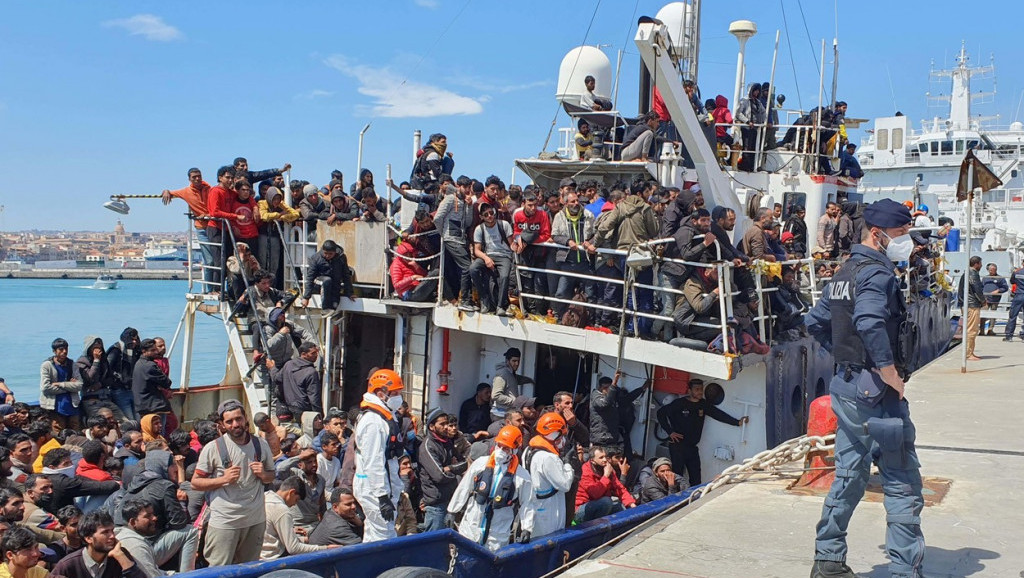 U Italiji od brodoloma spaseno više od 1.400 migranata