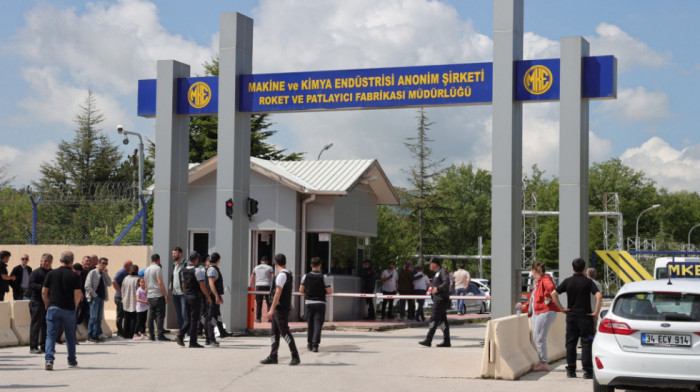 Pet radnika fabrike raketa poginulo u eksploziji u predgrađu Ankare