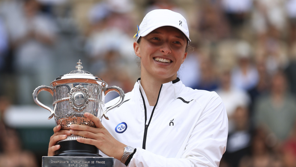 Iga Švojntek preko Karoline Muhove do titule na Rolan Garosu: Poljakinja odbranila trofej!