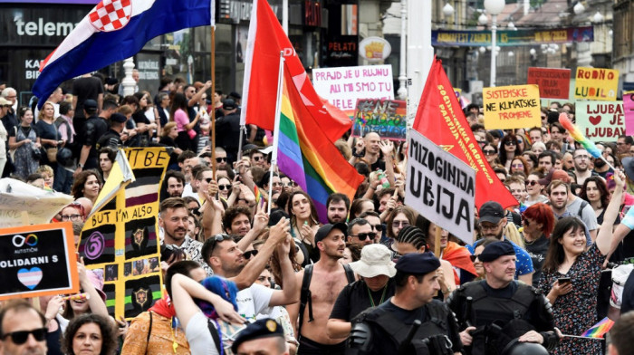 U Zagrebu održana Parada ponosa pod sloganom "Zajedno za trans prava"