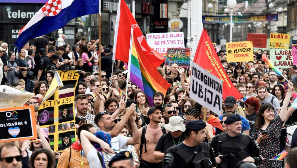 U Zagrebu održana Parada ponosa pod sloganom "Zajedno za trans prava"