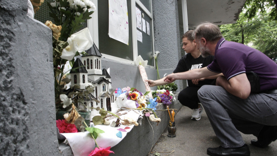 Četrdeset dana od tragedije u OŠ "Vladislav Ribnikar": Građani će od 10 do 18 sati moći da polože cveće
