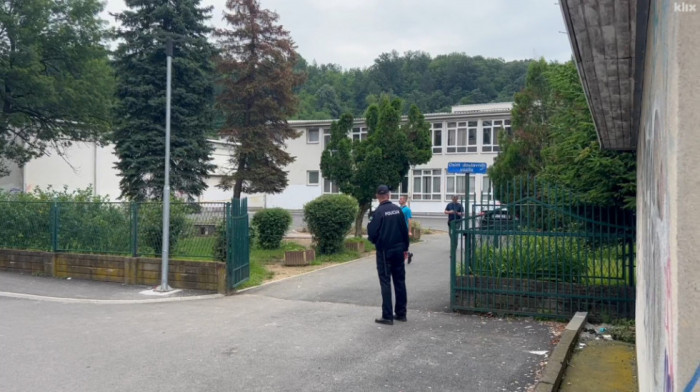 Uhapšen otac dečaka koji je pucao u osnovnoj školi u Lukavcu