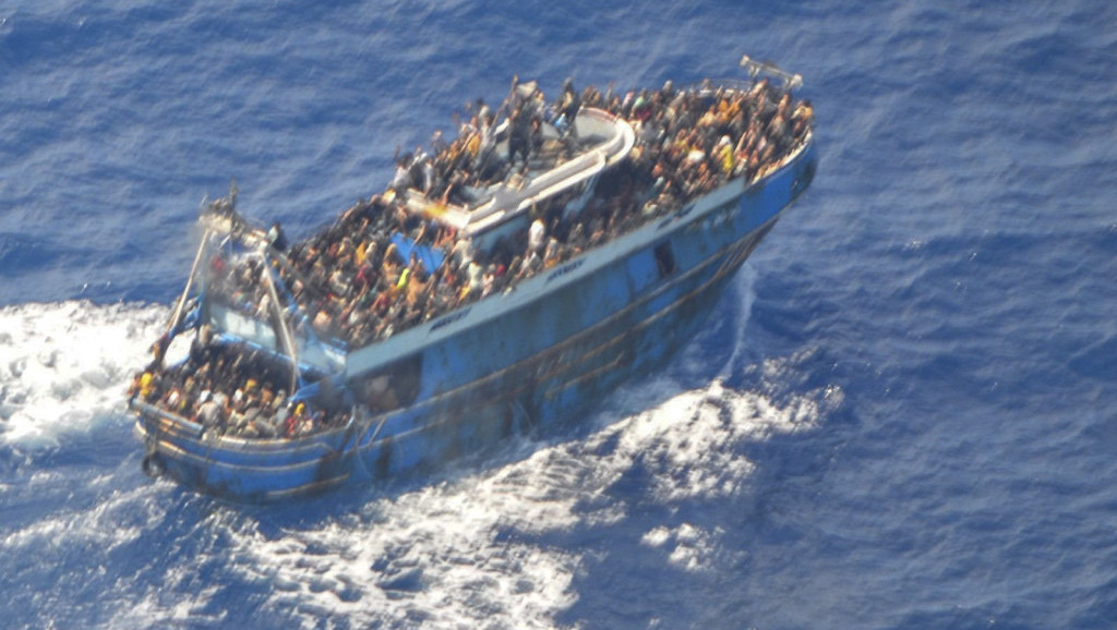 Devet krijumčara ljudima pred grčkim sudom zbog smrtonosnog brodoloma