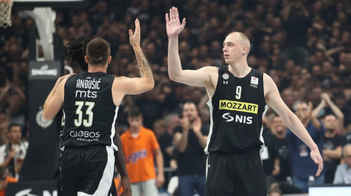 Partizan ponovo bolji od Zvezde, crno-beli imaju velikih 2:0 u finalu ABA lige