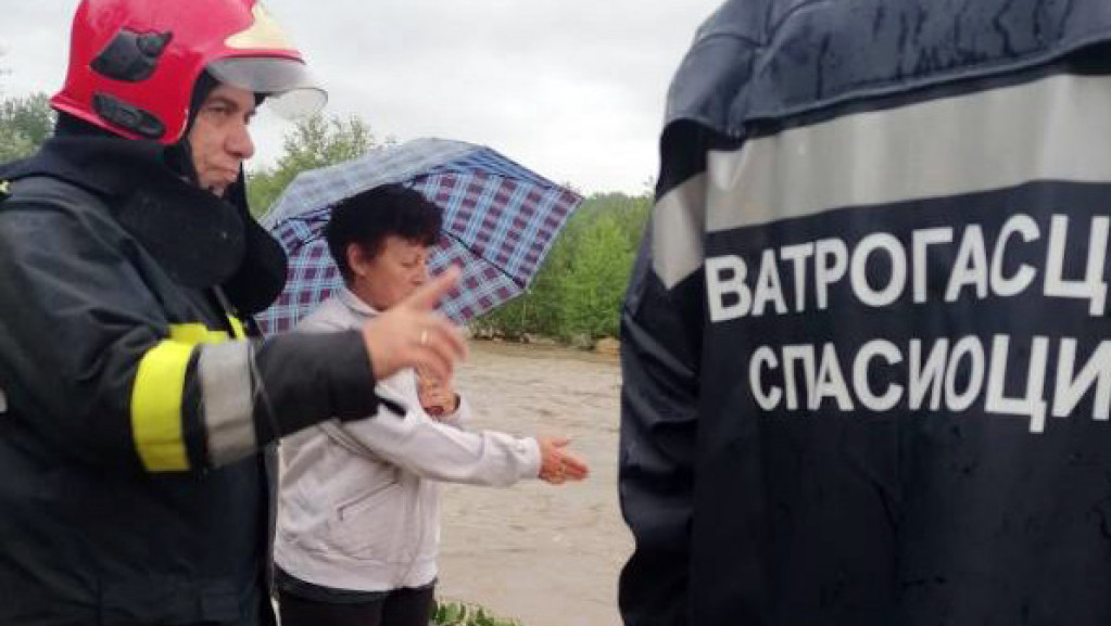 MUP izdao upozorenje zbog nevremena: Najavljeni pljuskovi, postoji rizik od bujičnih poplava, građani oprez