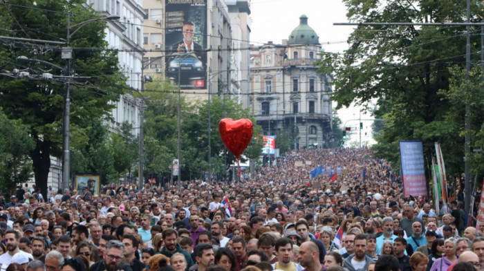 Nova poruka sa protesta opozicije: Ukoliko se ne ispune zahtevi, krenućemo u konkretnije akcije