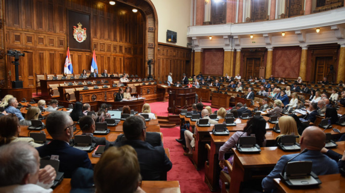 Stranke iz budžeta dobijaju avans za kampanju, a posle izbora na osnovu mandata