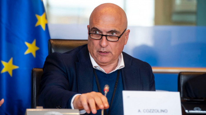 Poslanik Evropskog parlamenta Andrea Kocolino zvanično optužen i izručen Belgiji