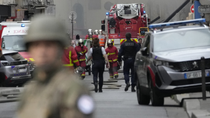 Troje poginulih u velikom požaru u predgrađu Pariza, jedno dete u životnoj opasnosti