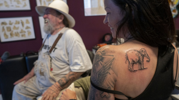 Rembrantov muzej privremeno pretvoren u studio za tetoviranje: Posetioci sada mogu da ponesu trajni "suvenir"