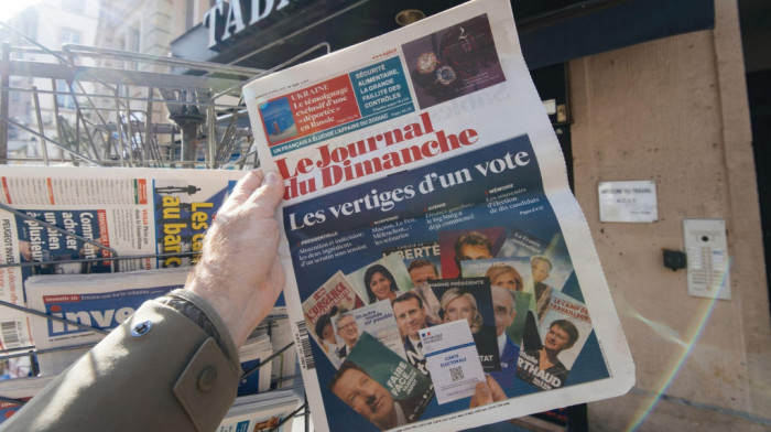 Izostao novi broj francuskog nedeljnika  "Žurnal di Dimanš": "Iz ugla vrednosti naše Republike, kako se ne uznemiriti"