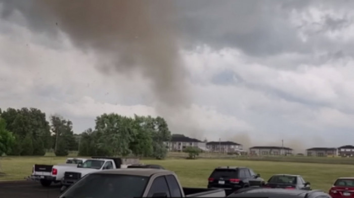 Razorne oluje i tornado pogodile delove SAD: Poginulo najmanje 20 ljudi