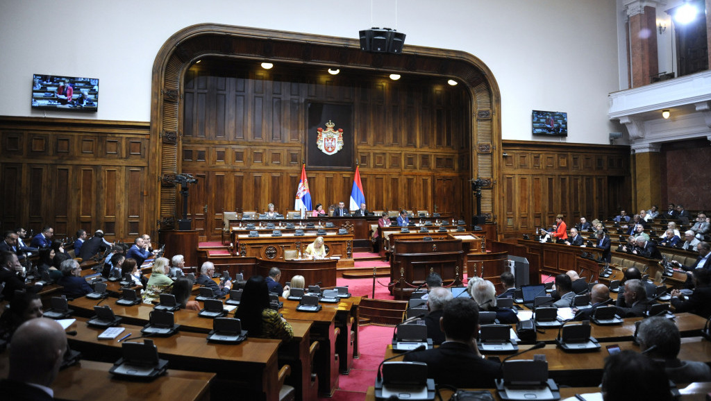 Skupština Srbije izglasala razrešenje ministra privrede Radeta Baste