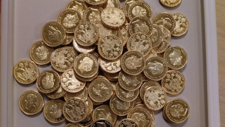 Batrovci: Otkriveno skoro 200 zlatnih novčića u instrument tabli italijanskog kombija