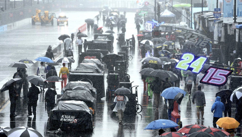 Obilne kiše u Čikagu, otkazana poslednja polovina trke NASCAR Eksfiniti serije
