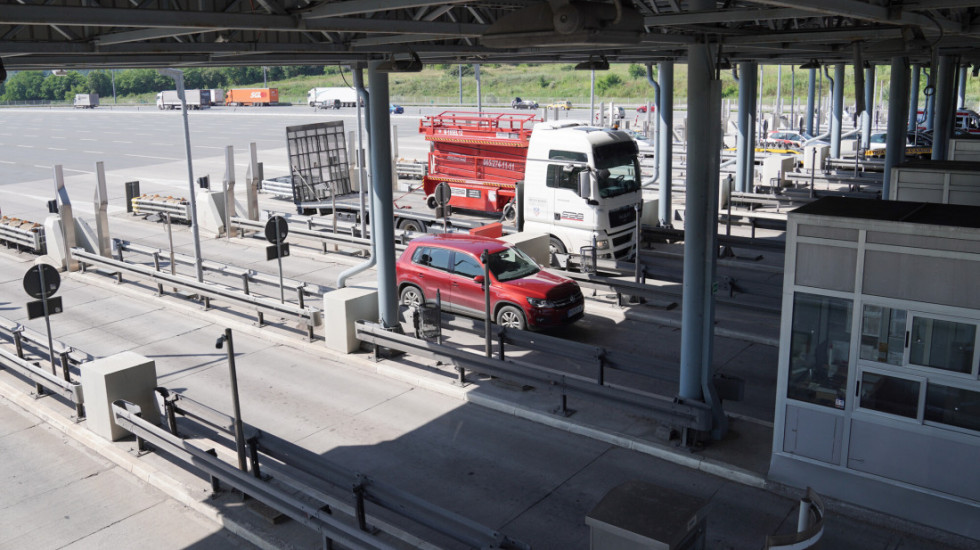 Od 1. aprila obavezan TAG za teretna vozila - da li se ukidaju klasične naplatne rampe?