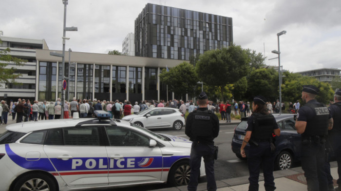 U Francuskoj jenjavaju ulični nemiri, ali ne i podele u društvu