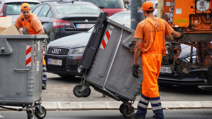 JKP Čistoća: Građani da ne bacaju građevinski materijal u kante za komunalni otpad