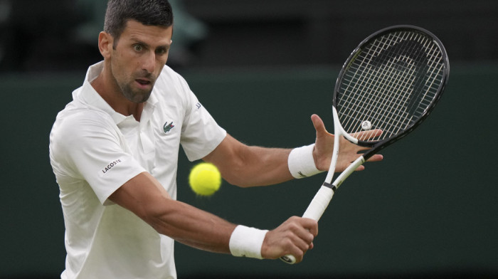 Novak Đoković odradio trening na terenima Vimbldona, očekuje se da uskoro saopšti da li će igrati