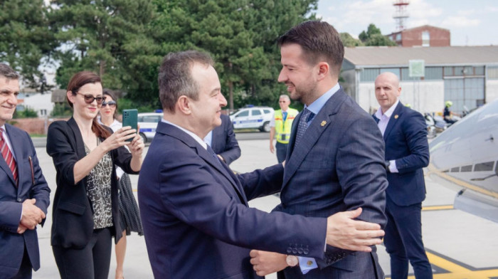 Milatović stigao u posetu Srbiji, dočekao ga Dačić: "Susret koji će dodatno učvrstiti prijateljske odnose i saradnju"