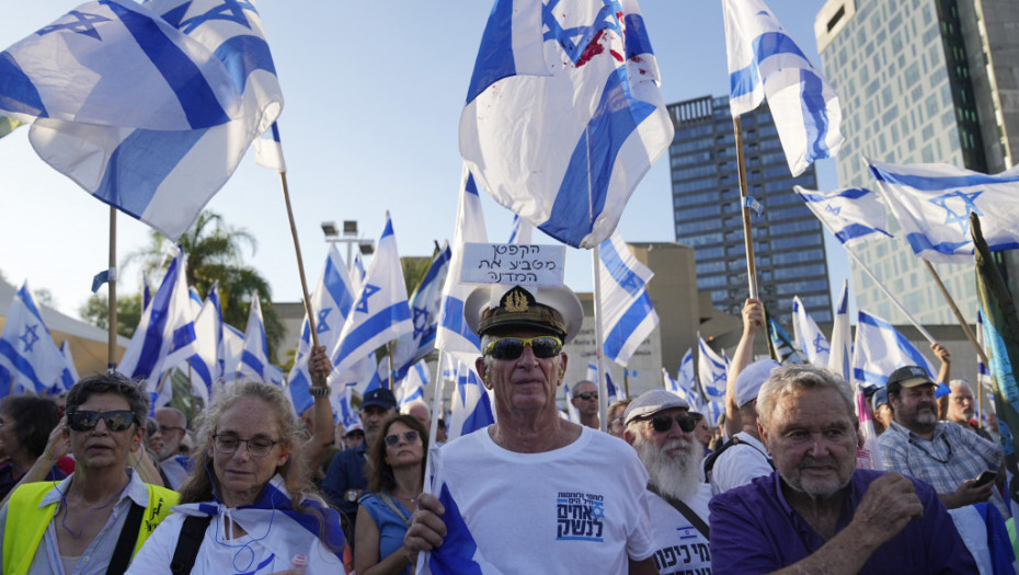 Protivnici reformi pravosuđa u Izraelu izašli na glavni auto-put iz Tel Aviva prema Jerusalimu