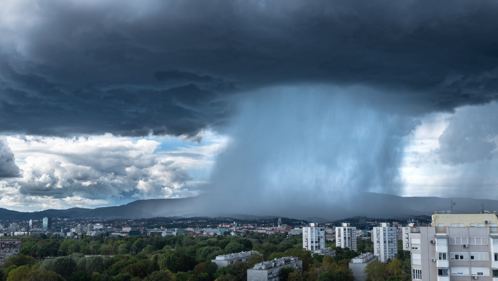 Veliki olujni sistem se kreće prema Hrvatskoj, građani upozoreni: Očekuje nas još jedan buran dan