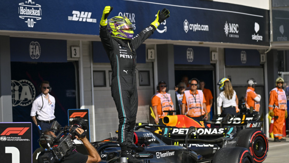 Luis Hamilton iznenadio Verstapena i sa pol pozicije startuje u Hungaroringu