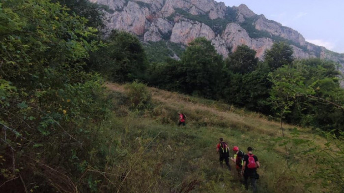 Završena akcija spasavanja u kanjonu Jerme, Hitna pomoć preuzela povređenog planinara