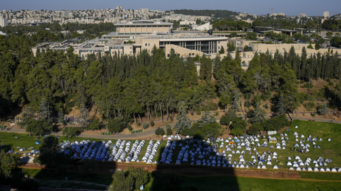 Desetine hiljada protivnika reforme pravosuđa u Izraelu okuplja se oko parlamenta