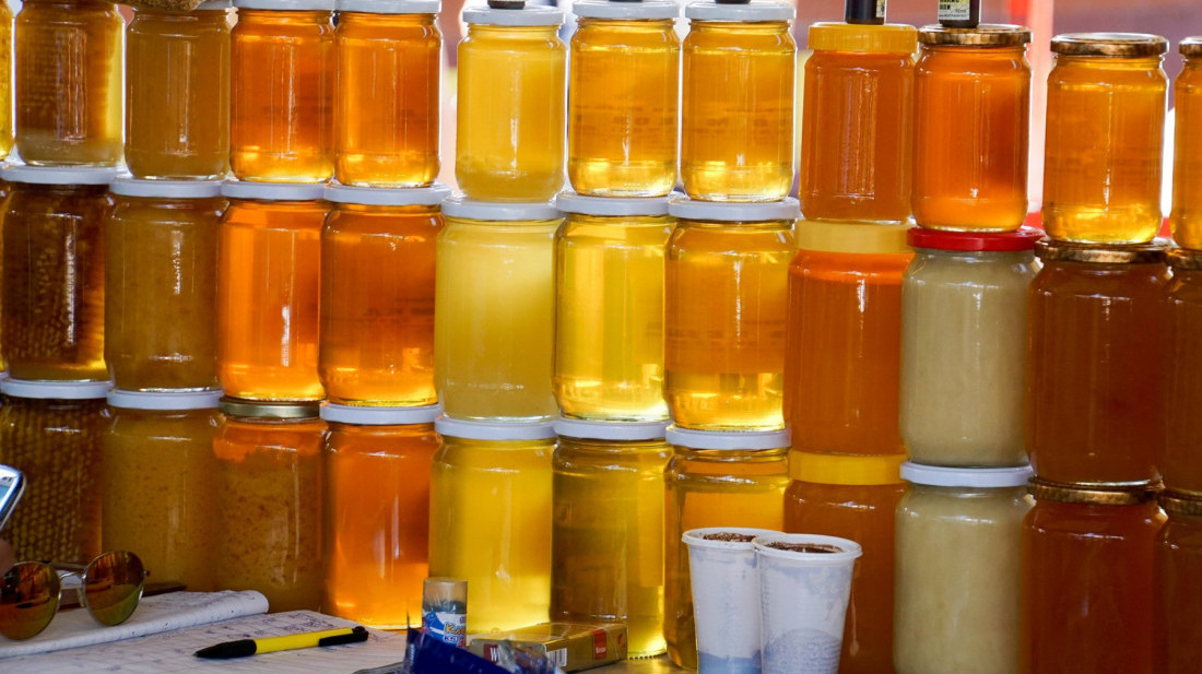 Lažni med ugrožava prave pčelare i potrošače: Metode za prevare usavršene, rade se i vanredne inspekcije