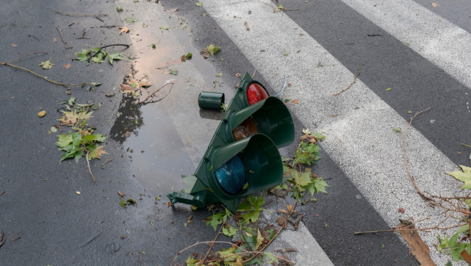 Crveni alarm u Pijemontu zbog nastavka nevremena koje je pogodilo sever Italije: Predviđaju se olujni vetrovi i padavine