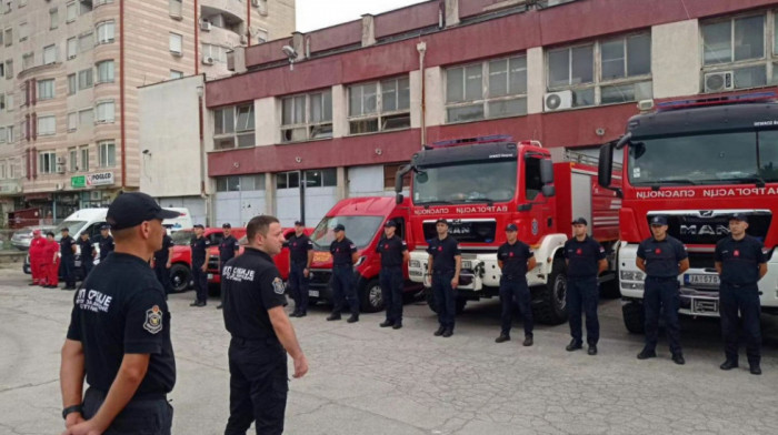 Pomoć prijateljima: Vatrogasci iz Srbije krenuli za Grčku