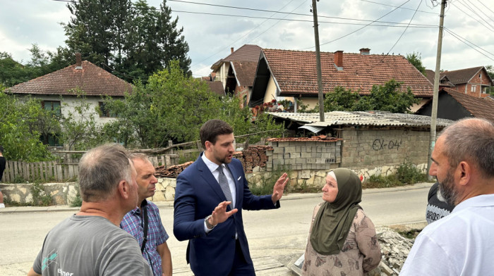 Đerlek obišao poplavljene delove Novog Pazara i najavio pomoć lokalne samouprave