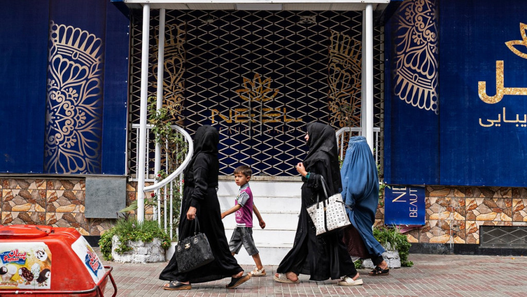 Još jedno pravo manje za žene u Avganistanu: Talibanske vlasti zatvaraju kozmetičke salone