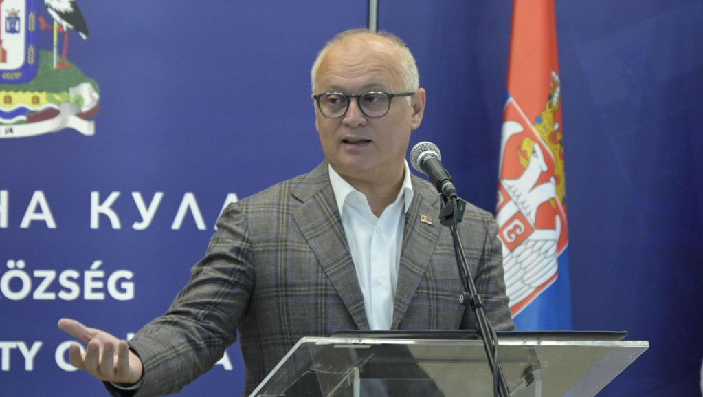 Vesić: Želimo da se što više građana prijavi za legalne priključke
