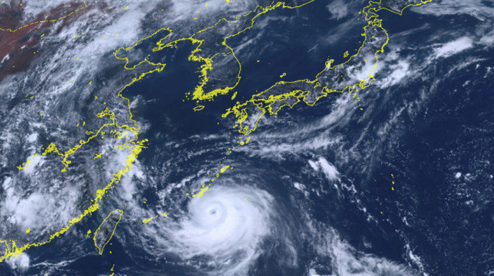 Tajfun Kanun se obrušio na Okinavu: Jedna osoba poginula, 11 povređeno