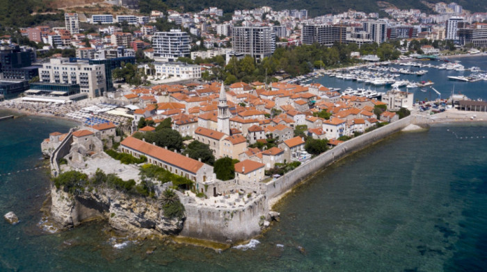 Crna Gora prihodovala 453 miliona evra od turizma u prvih šest meseci 2023. godine