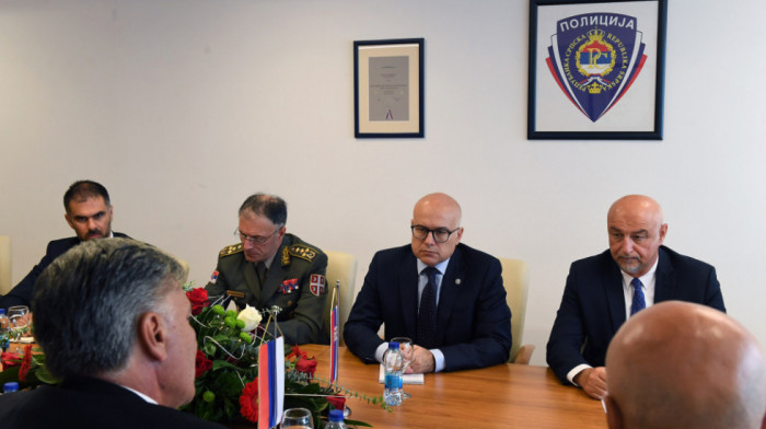 Ministri Vučević i Karan razgovarali o saradnji Srbije i Republike Srpske u oblasti odbrane i unutrašnjih poslova