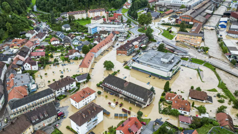 Vlada Slovenije usvojila izmene zakona o pomoći u slučaju prirodnih katastrofa
