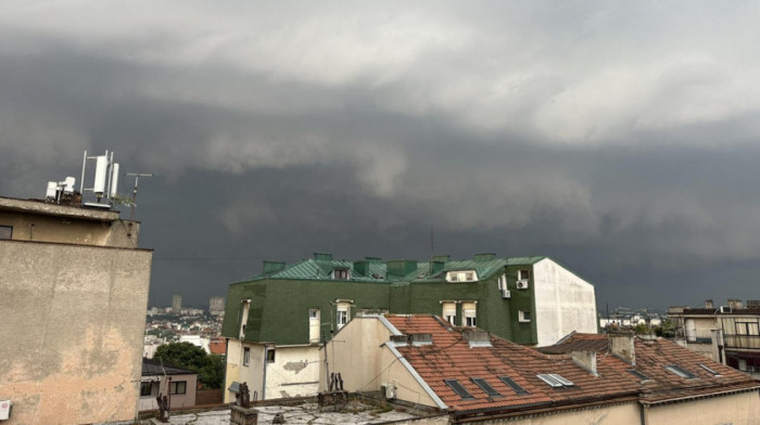 Posle crvenog alarma, danas na snazi zeleni i žuti: Nema opasnosti od oluja, ali čeka nas novi talas pljuskova