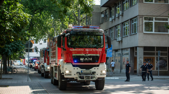 Požar u beogradskom naselju Miljakovac, prema prvim informacijama nema povređenih