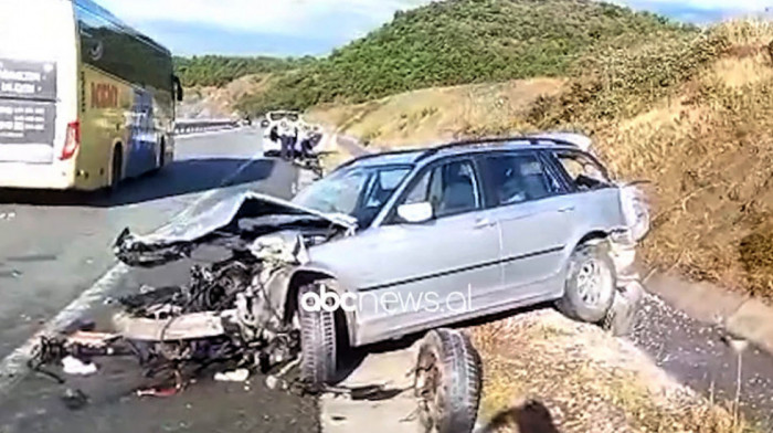 U nesreći u Albaniji učestvovalo vozilo srpskih registracija: Povređeni bračni par i troje dece
